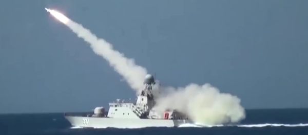 Tàu BPS-500 số hiệu 381 bắn tên lửa Kh-35 Uran-E - Sputnik Việt Nam