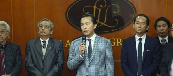 Ông Vọng và Ông Vân (đứng bên trái ông Vọng) Ông Vọng và Ông Vân (đứng bên trái ông Vọng) - Sputnik Việt Nam