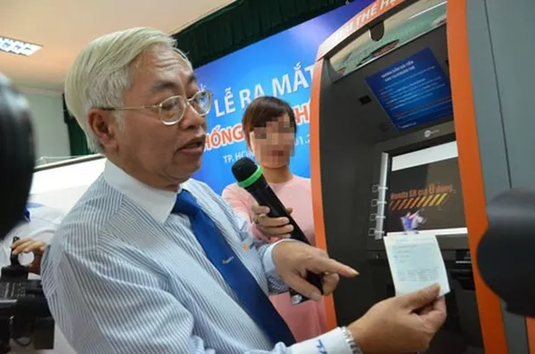 Nguyên tổng giám đốc DongA Bank Trần Phương Bình Nguyên tổng giám đốc DongA Bank Trần Phương Bình - Sputnik Việt Nam
