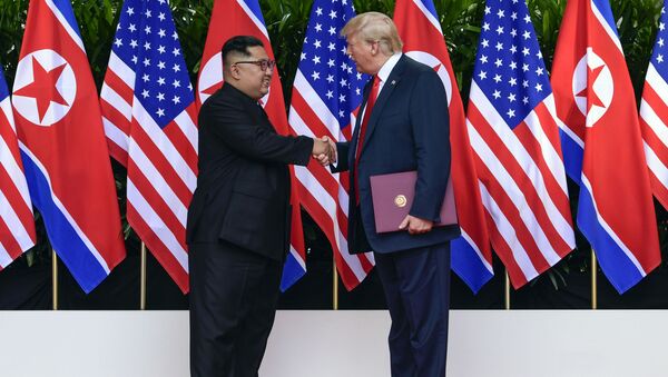 Kim Jong-un và Donald Trump - Sputnik Việt Nam