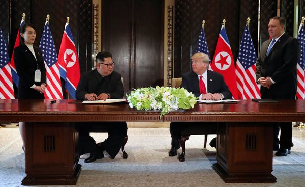 Kim Jong-un và Donald Trump - Sputnik Việt Nam