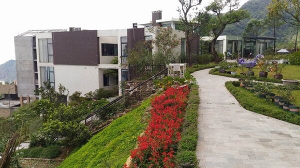 Biệt thự do Cty Mai Phương của gia đình Thanh đứng tên chủ sở hữu đã bị cơ quan điều tra Bộ Công an phong toả. Biệt thự do Cty Mai Phương của gia đình Thanh đứng tên chủ sở hữu đã bị cơ quan điều tra Bộ Công an phong toả. - Sputnik Việt Nam