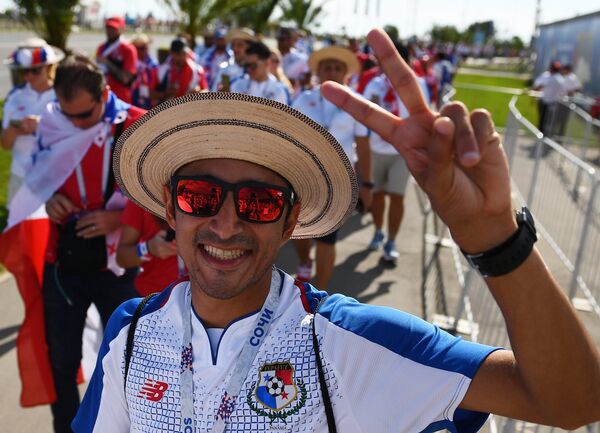 Fan bóng đá trước trận đấu World Cup giữa Bỉ và Panama Fan bóng đá trước trận đấu World Cup giữa Bỉ và Panama - Sputnik Việt Nam