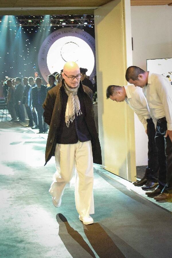 Ông Đặng Lê Nguyên Vũ khẳng định có thể “hô mưa, gọi gió”, ĐBQH khuyên nên đi giám định hoang tưởng Ông Đặng Lê Nguyên Vũ khẳng định có thể “hô mưa, gọi gió”, ĐBQH khuyên nên đi giám định hoang tưởng - Sputnik Việt Nam