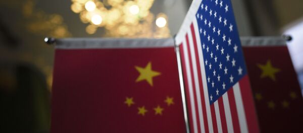Quốc kỳ Mỹ và Trung Quốc - Sputnik Việt Nam
