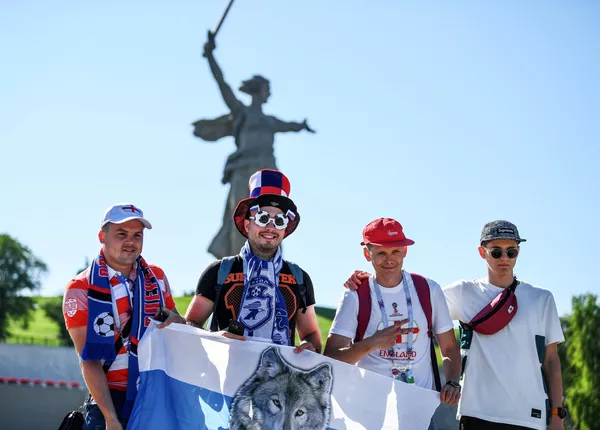 Fan bóng đá trước trận đấu World Cup giữa Tunisia và Anh Fan bóng đá trước trận đấu World Cup giữa Tunisia và Anh - Sputnik Việt Nam