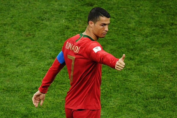 Cristiano Ronaldo trong trận đấu vòng bảng World Cup 2018 giữa đội tuyển quốc gia Bồ Đào Nha và Tây Ban Nha - Sputnik Việt Nam