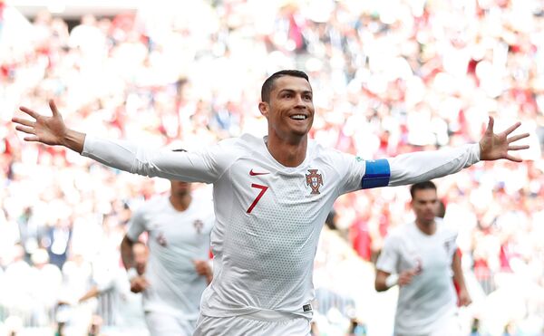 Cristiano Ronaldo ở trận đấu World Cup giữa Bồ Đào Nha và Morocco  - Sputnik Việt Nam
