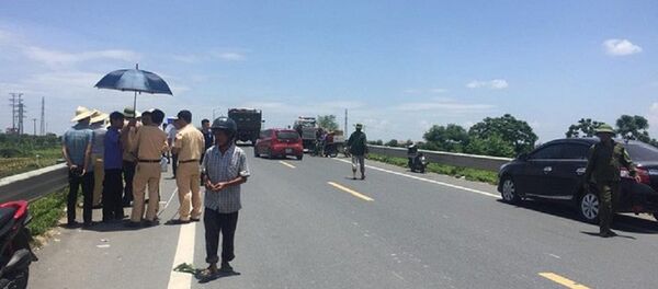 Cơ quan điều tra tiến hành khám nghiệm bổ sung hiện trường vào trưa 20/6. Cơ quan điều tra tiến hành khám nghiệm bổ sung hiện trường vào trưa 20/6. - Sputnik Việt Nam