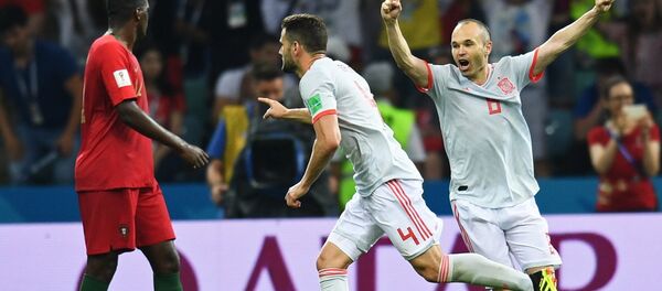 Trận đấu vòng bảng World Cup 2018 giữa các đội tuyển quốc gia Bồ Đào Nha và Tây Ban Nha - Sputnik Việt Nam