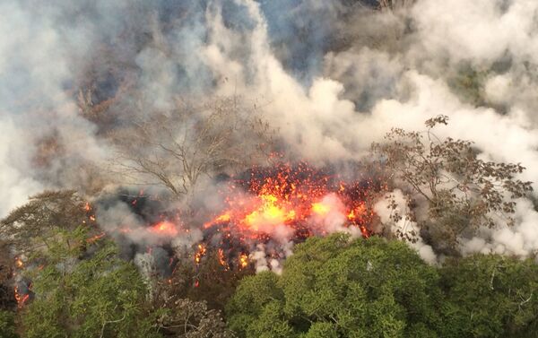 Vùng núi lửa đang phun trào tại Hawaii - Sputnik Việt Nam