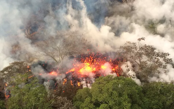 Vùng núi lửa đang phun trào tại Hawaii Vùng núi lửa đang phun trào tại Hawaii - Sputnik Việt Nam