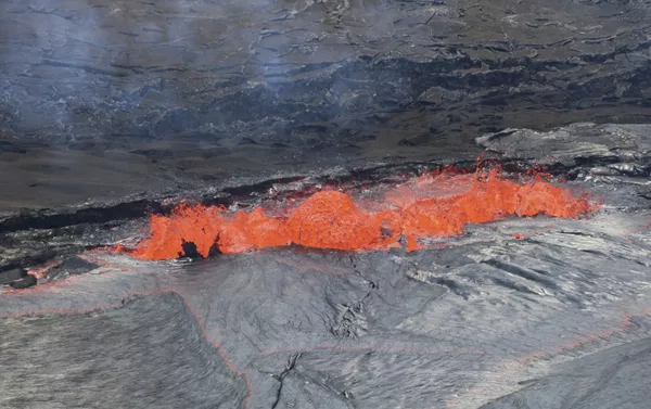 Vùng núi lửa Kilauea đang phun trào tại Hawaii Vùng núi lửa Kilauea đang phun trào tại Hawaii - Sputnik Việt Nam