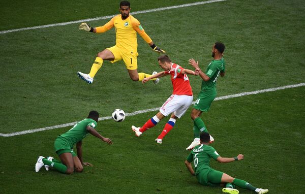 Trận đấu vòng bảng World Cup giữa đội tuyển Nga và Ả Rập Saudi - Sputnik Việt Nam