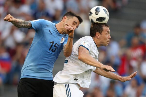 Trận đấu World Cup giữa Uruguay và Nga - Sputnik Việt Nam