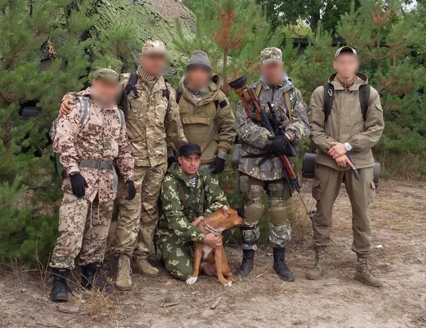 Tập trung huấn luyện đơn vị 3066 («Tiểu đoàn mang tên Kulchitsky»). Phía dưới là Sergei Sanovski - Sputnik Việt Nam