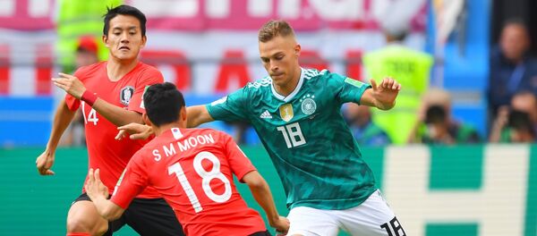 Trận đấu vòng bảng World Cup giữa đội tuyển Hàn Quốc và Đức Trận đấu vòng bảng World Cup giữa đội tuyển Hàn Quốc và Đức - Sputnik Việt Nam