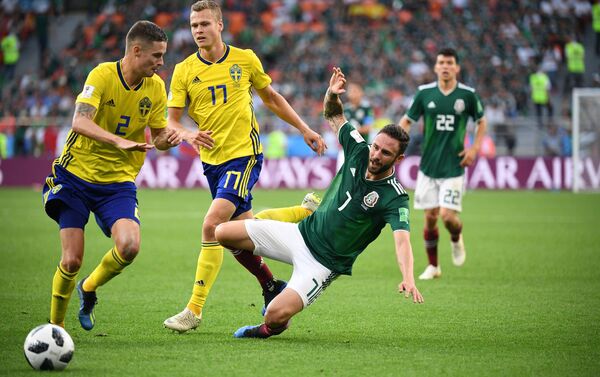 Trận đấu vòng bảng World Cup giữa đội tuyển Mexico và Thụy Điển - Sputnik Việt Nam