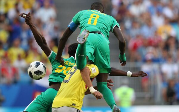 Trận đấu vòng bảng World Cup giữa đội tuyển Senegal và Colombia - Sputnik Việt Nam