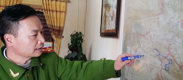 Đại tá Phạm Văn Trực khoanh vùng địa bàn “thủ phủ ma túy” Loóng Luông - Vân Hồ Đại tá Phạm Văn Trực khoanh vùng địa bàn “thủ phủ ma túy” Loóng Luông - Vân Hồ - Sputnik Việt Nam
