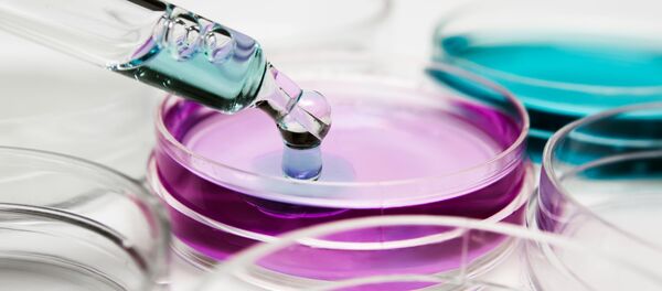 Thí nghiệm hóa học trong phòng thí nghiệm - Sputnik Việt Nam