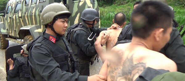 Công an tỉnh Sơn La chủ trì tổ chức lực lượng đấu tranh với các đối tượng có nhiều quyết định truy nã đặc biệt về tội mua bán trái phép chất ma túy đang lẩn trốn tại địa bàn xã Lóng Luông, huyện Vân Hồ, tỉnh Sơn La. Công an tỉnh Sơn La chủ trì tổ chức lực lượng đấu tranh với các đối tượng có nhiều quyết định truy nã đặc biệt về tội mua bán trái phép chất ma túy đang lẩn trốn tại địa bàn xã Lóng Luông, huyện Vân Hồ, tỉnh Sơn La. - Sputnik Việt Nam