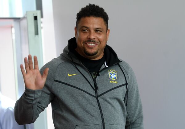 Cầu thủ người Brazil Ronaldo  - Sputnik Việt Nam
