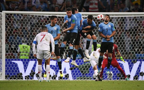 Trận đấu mở màn World Cup giữa Uruguay và Bồ Đào Nha - Sputnik Việt Nam