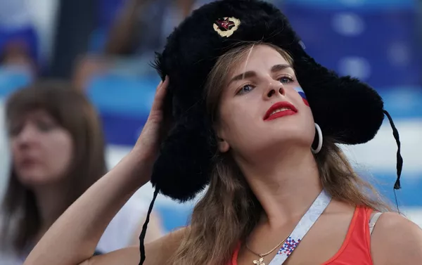 Fan bóng đá trước trận đấu World Cup giữa đội tuyển Croatia và Đan Mạch Fan bóng đá trước trận đấu World Cup giữa đội tuyển Croatia và Đan Mạch - Sputnik Việt Nam