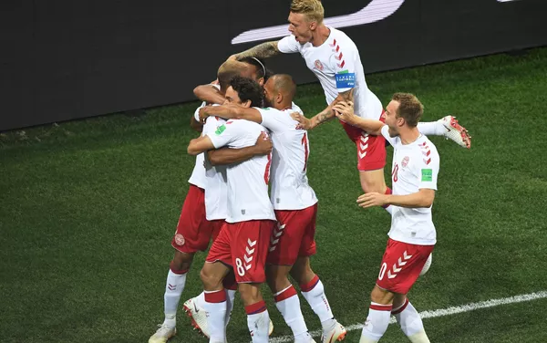 Trận đấu World Cup giữa đội tuyển Croatia và Đan Mạch Trận đấu World Cup giữa đội tuyển Croatia và Đan Mạch - Sputnik Việt Nam