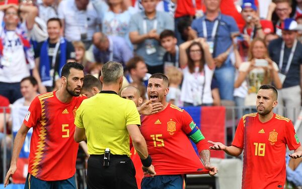 Trận đấu World Cup giữa đội tuyển Tây Ban Nha và Liên Bang Nga - Sputnik Việt Nam