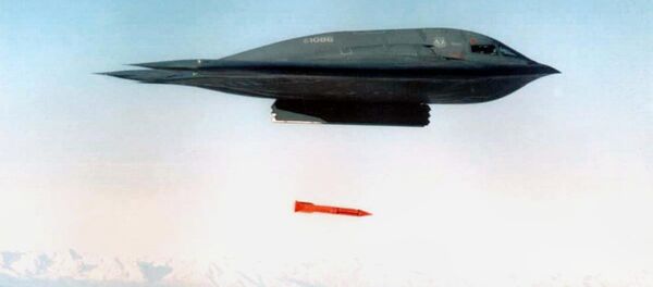 An undated file picture shows a B-2 Spirit Bomber droping a B61-11 bomb casing from an undisclosed location - Sputnik Việt Nam