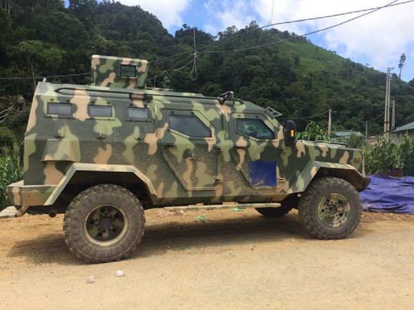 Xe bọc thép được huy động tới hiện trường Xe bọc thép được huy động tới hiện trường - Sputnik Việt Nam