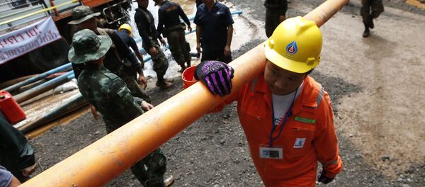 Thái Lan tìm thấy đội bóng thiếu niên mất tích 9 ngày trong hang động - Sputnik Việt Nam