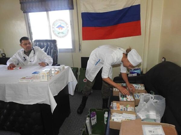 Quân đội Nga vừa cung cấp một lô hàng viện trợ nhân đạo mới - Sputnik Việt Nam