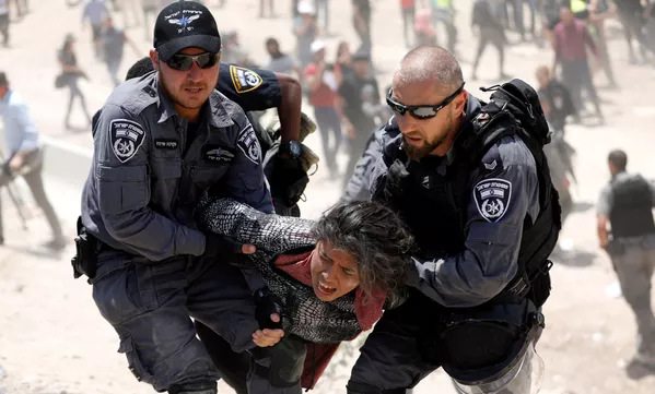 Cảnh sát Israel bắt giữ một cô gái Palestine ở Bờ Tây sông Jordan - Sputnik Việt Nam