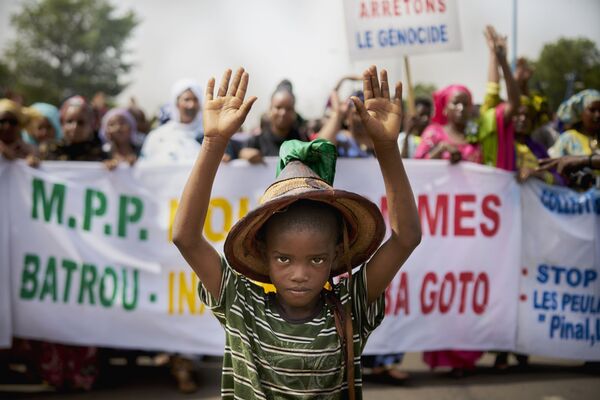 Đại diện người tộc Fulani hành động phản đối cuộc diệt chủng ở Mali - Sputnik Việt Nam