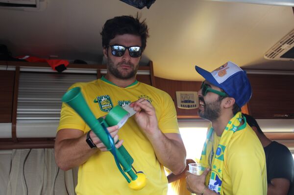 Những người hâm mộ Brazil  - Sputnik Việt Nam