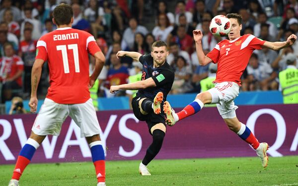 Trận đấu vòng tứ kết World Cup giữa đội tuyển Nga và Croatia - Sputnik Việt Nam