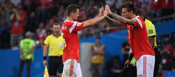 Trận đấu vòng tứ kết World Cup giữa đội tuyển Nga và Croatia Trận đấu vòng tứ kết World Cup giữa đội tuyển Nga và Croatia - Sputnik Việt Nam