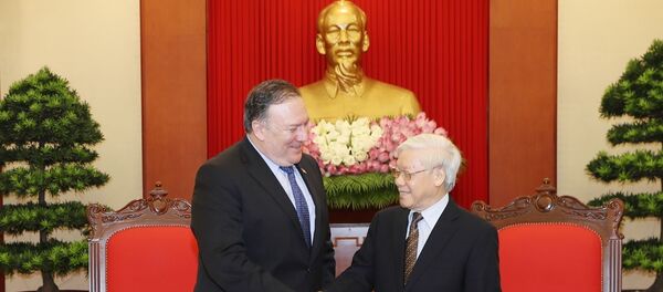 Chiều 8/7/2018, tại Trụ sở Trung ương Đảng, Tổng Bí thư Nguyễn Phú Trọng tiếp Ngoại trưởng Hoa Kỳ Mike Pompeo thăm chính thức Việt Nam. - Sputnik Việt Nam