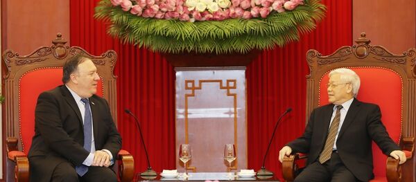 Chiều 8/7/2018, tại Trụ sở Trung ương Đảng, Tổng Bí thư Nguyễn Phú Trọng tiếp Ngoại trưởng Hoa Kỳ Mike Pompeo thăm chính thức Việt Nam. - Sputnik Việt Nam