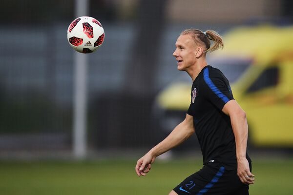 Domagoj Vida trước trận đấu vòng tứ kết World Cup giữa đội tuyển Nga và Croatia - Sputnik Việt Nam