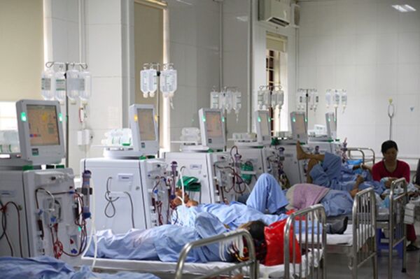 Hệ thống máy chạy thận nhân tạo ở Bệnh viện đa khoa Hòa Bình. - Sputnik Việt Nam