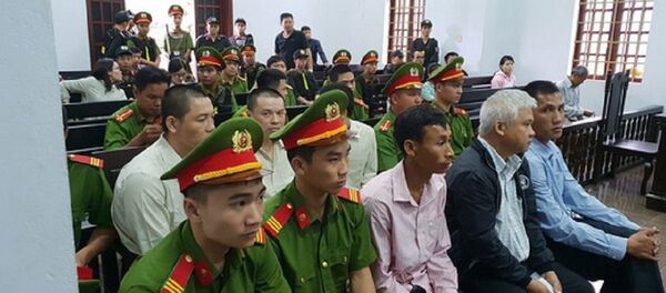 Các bị cáo tại phiên tòa phúc thẩm Các bị cáo tại phiên tòa phúc thẩm - Sputnik Việt Nam