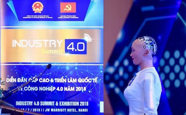 Sophia - Robot có quyền con người đầu tiên tại Việt Nam trong tà áo dài Sophia - Robot có quyền con người đầu tiên tại Việt Nam trong tà áo dài - Sputnik Việt Nam