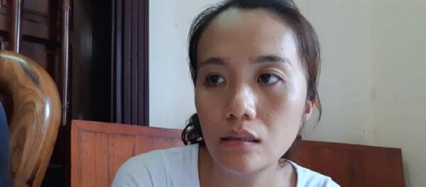 Chị Hiền sốc và buồn bã sau khi biết sự thật. Chị Hiền sốc và buồn bã sau khi biết sự thật. - Sputnik Việt Nam