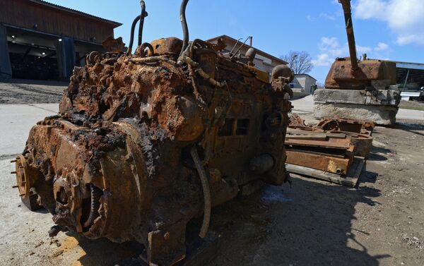 Quân nhân Primorye phục chế xe tăng Sherman thời Chiến tranh Vệ quốc Vĩ đại - Sputnik Việt Nam