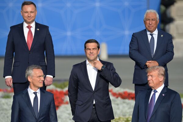 Tổng thư ký NATO Jens Stoltenberg, Thủ tướng Chính phủ Hy Lạp Alexis Tsipras và Tổng thống Mỹ Donald Trump, Tổng thống Ba Lan Andrzej Duda và Thủ tướng Bồ Đào Nha Antonio Costa tại Brussels - Sputnik Việt Nam