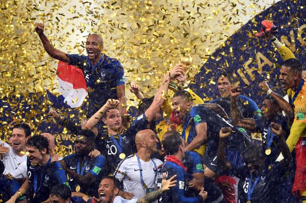 Lễ long trọng trao giải thưởng cho các cầu thủ của World Cup 2018 - Sputnik Việt Nam